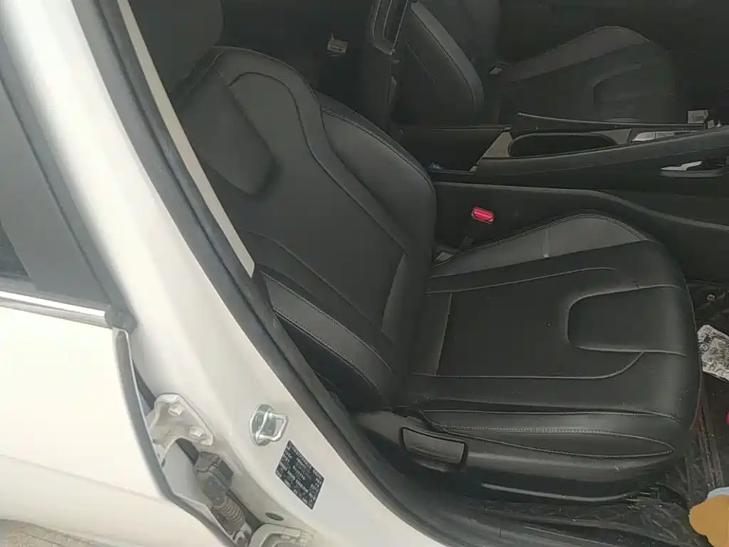 Hyundai Elantra — миниатюра 25