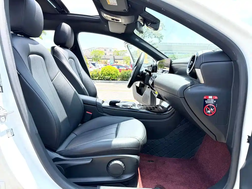 Mercedes-Benz A-Class — миниатюра 7