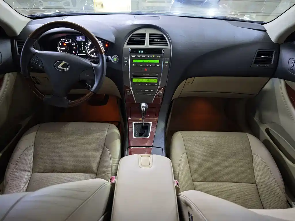 Lexus ES — миниатюра 8