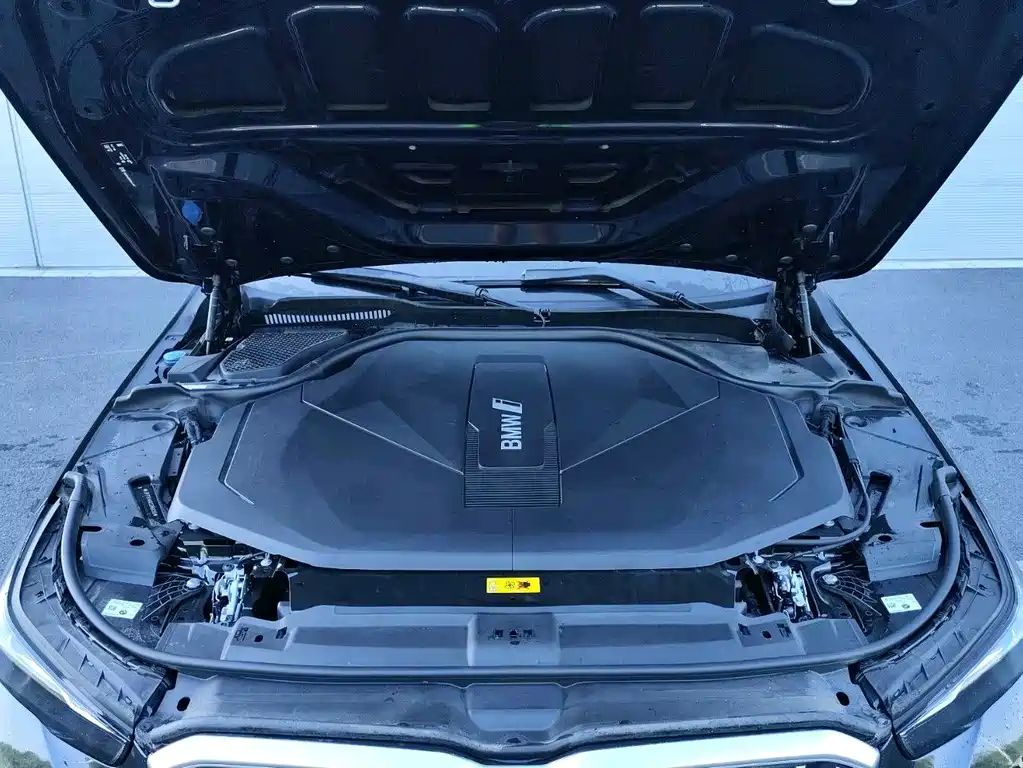 BMW i5 — миниатюра 14