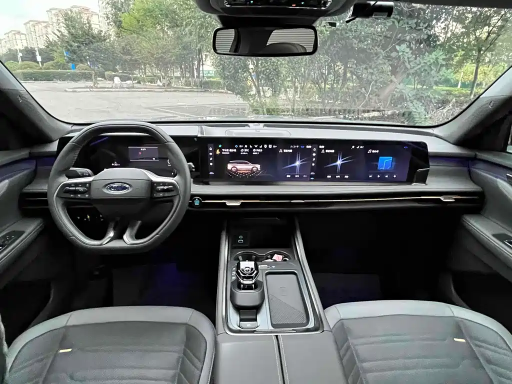 Ford Edge — миниатюра 9