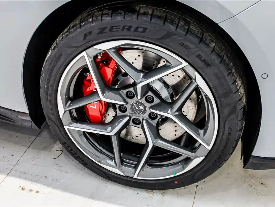 LOTUS SPORTS CAR EMEYA FLOWERS