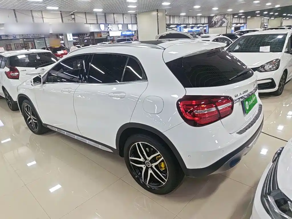 Mercedes-Benz GLA — миниатюра 5