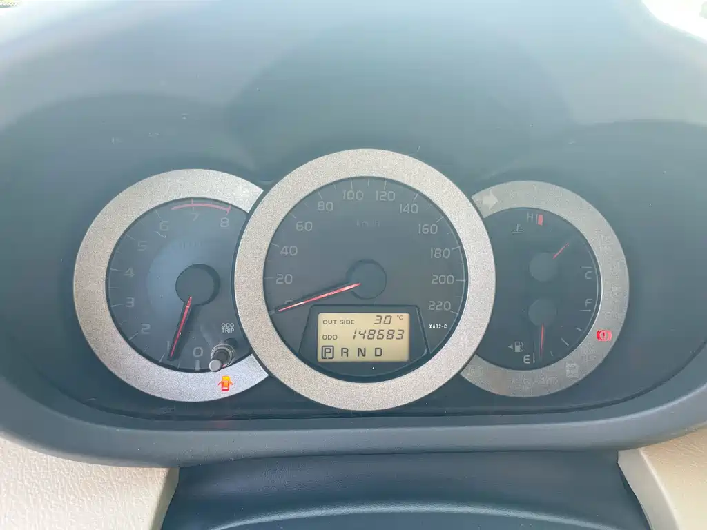 Toyota RAV4 — миниатюра 15
