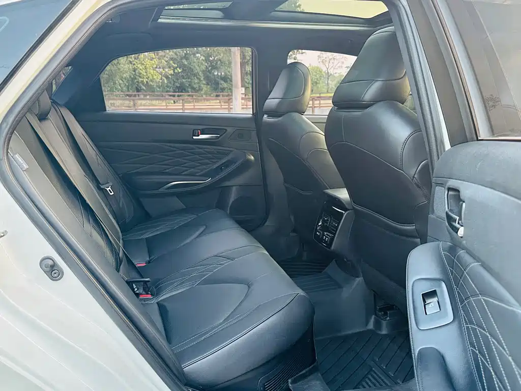 Toyota Avalon — миниатюра 16
