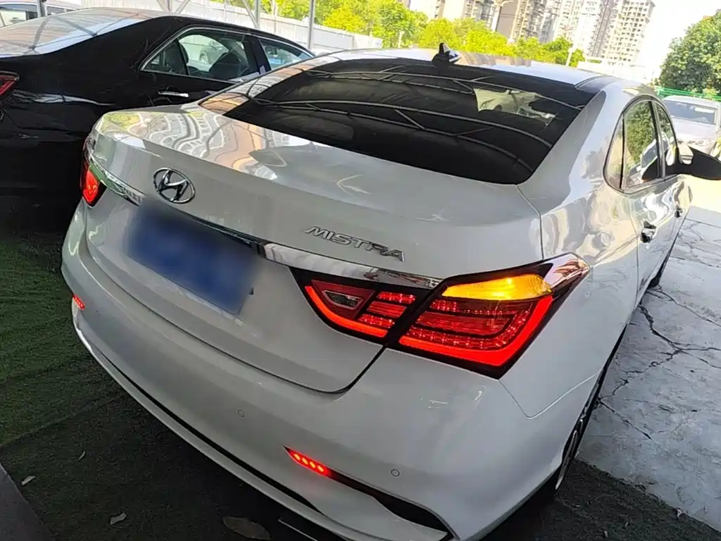 Hyundai Mistra — миниатюра 7