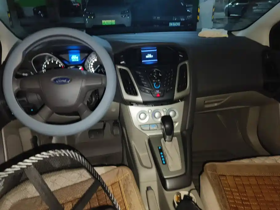Ford Focus — миниатюра 12