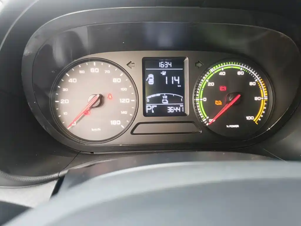 Roewe Clever — миниатюра 12