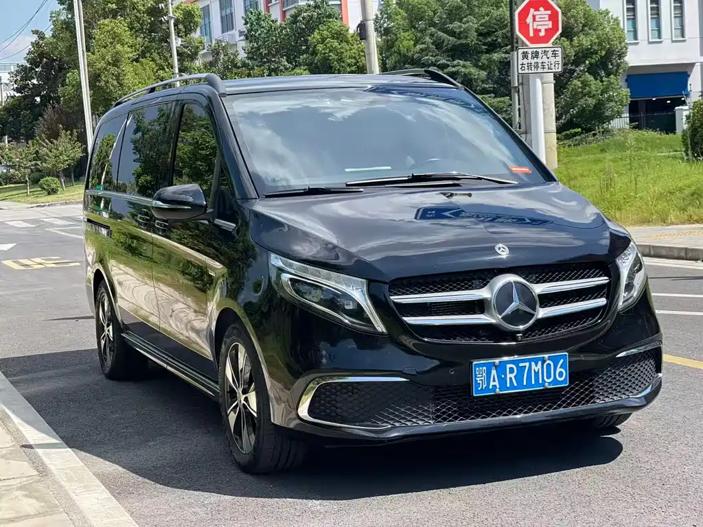 MERCEDES-BENZ V CLASS