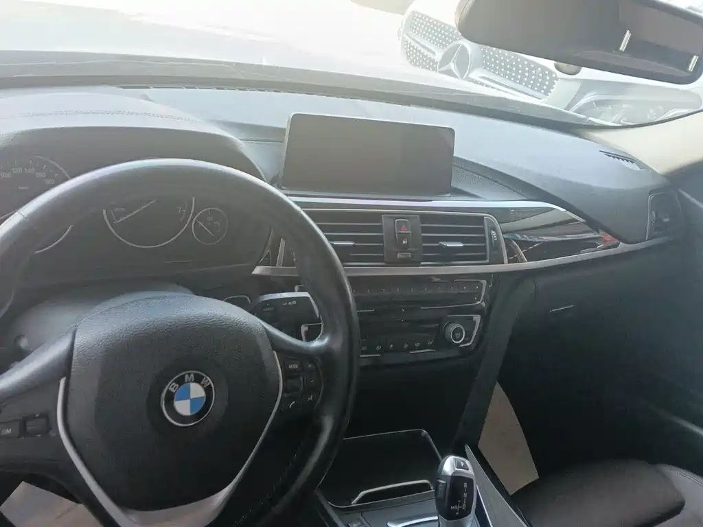 BMW 3 Series — миниатюра 6