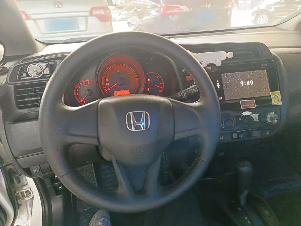 Honda Fit — миниатюра 11