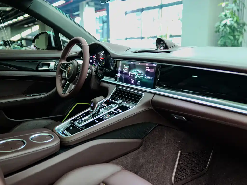 Porsche Panamera — миниатюра 7