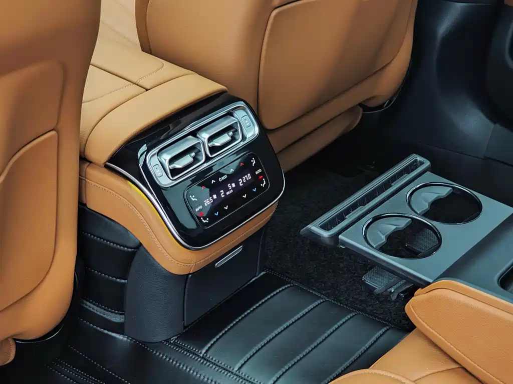 Mercedes-Benz S-Class — миниатюра 30
