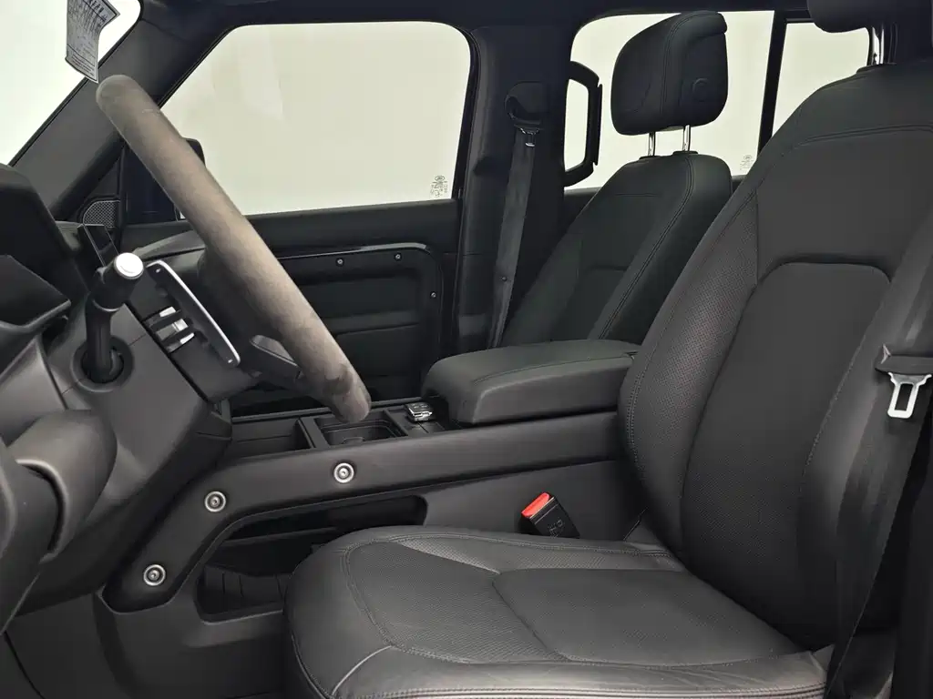 Land Rover Defender — миниатюра 29