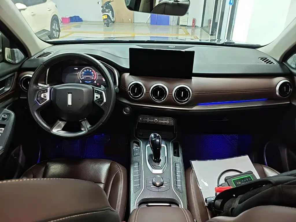 Wey Wey VV6 — миниатюра 10