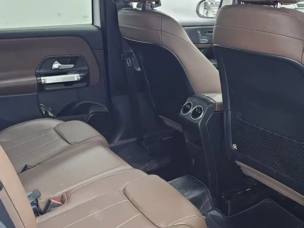 Mercedes-Benz GLB — миниатюра 11