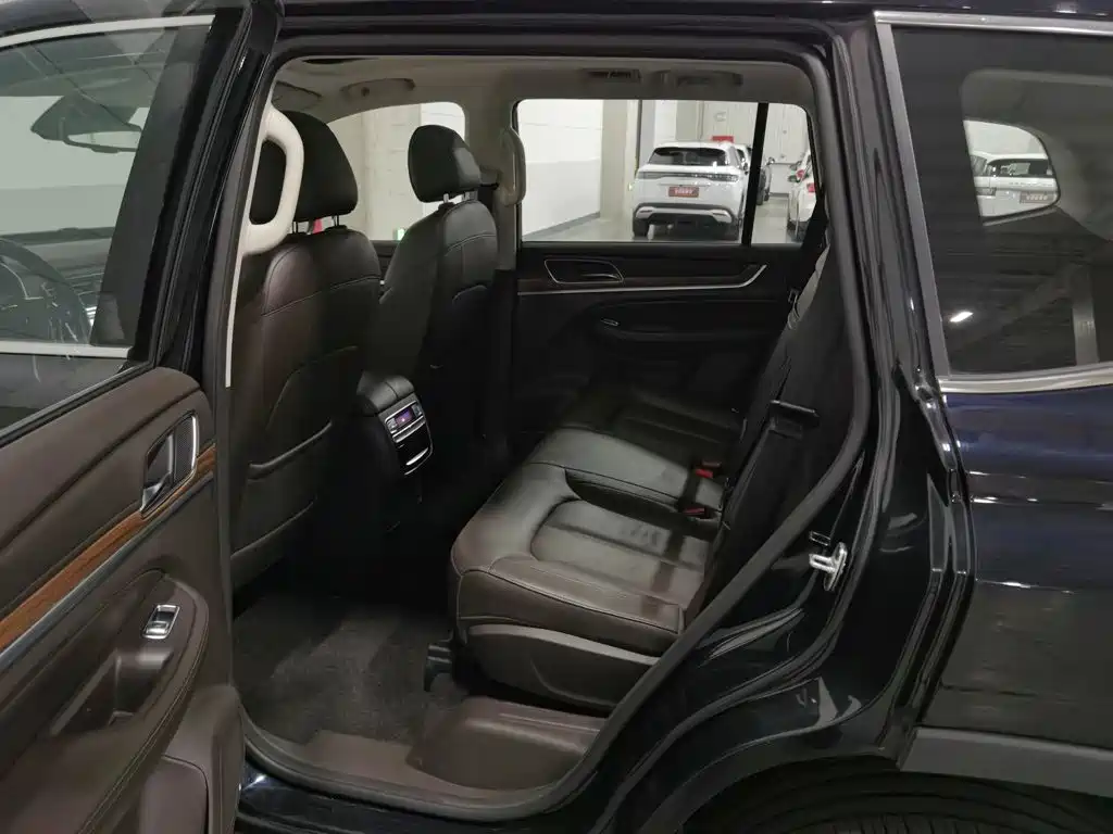 Roewe RX8 — миниатюра 15