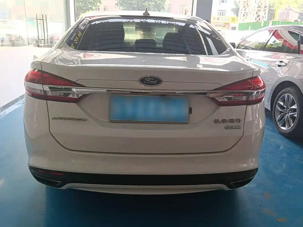 Ford Mondeo — миниатюра 6