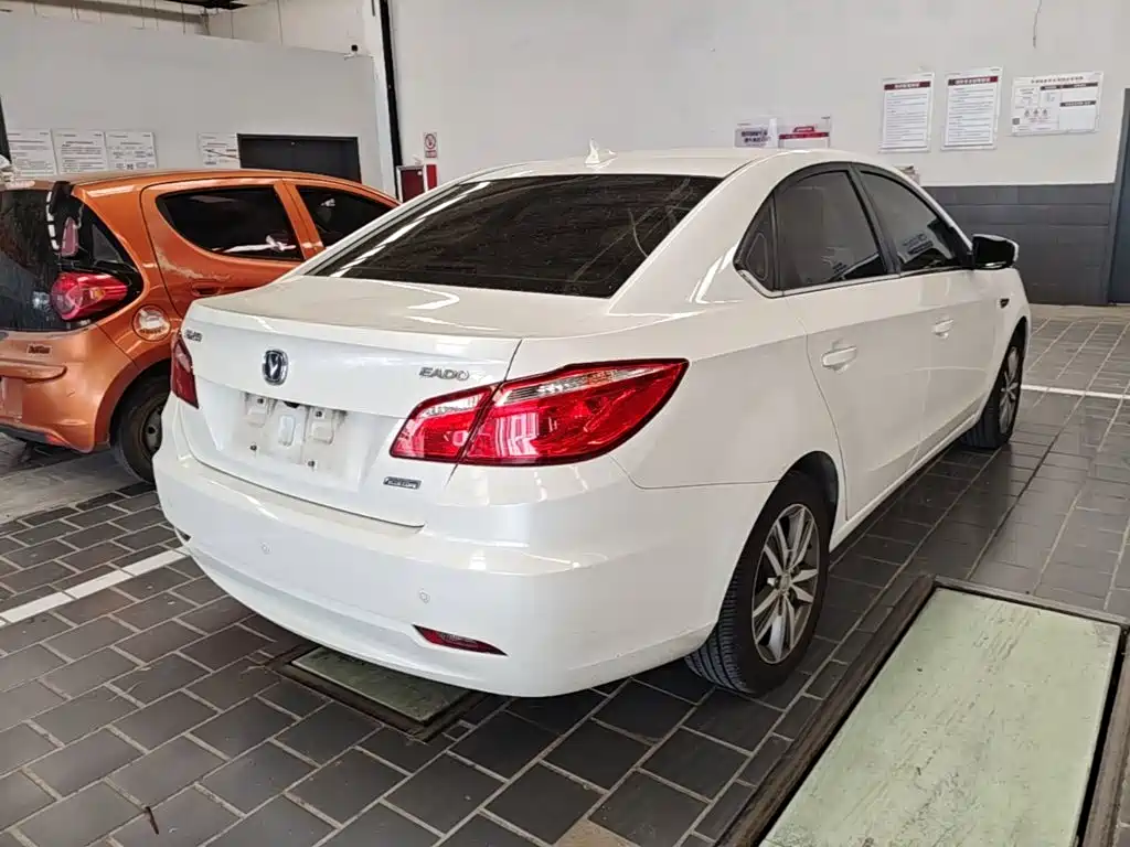 Changan Eado — миниатюра 7