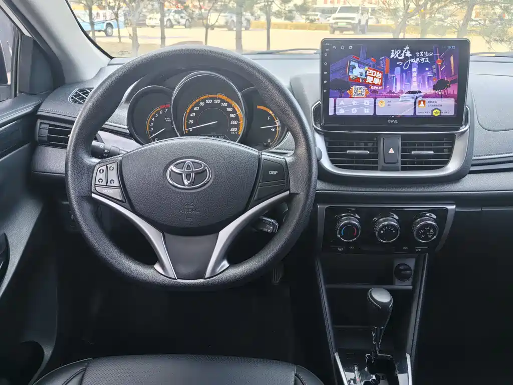 Toyota Yaris L - фото 8