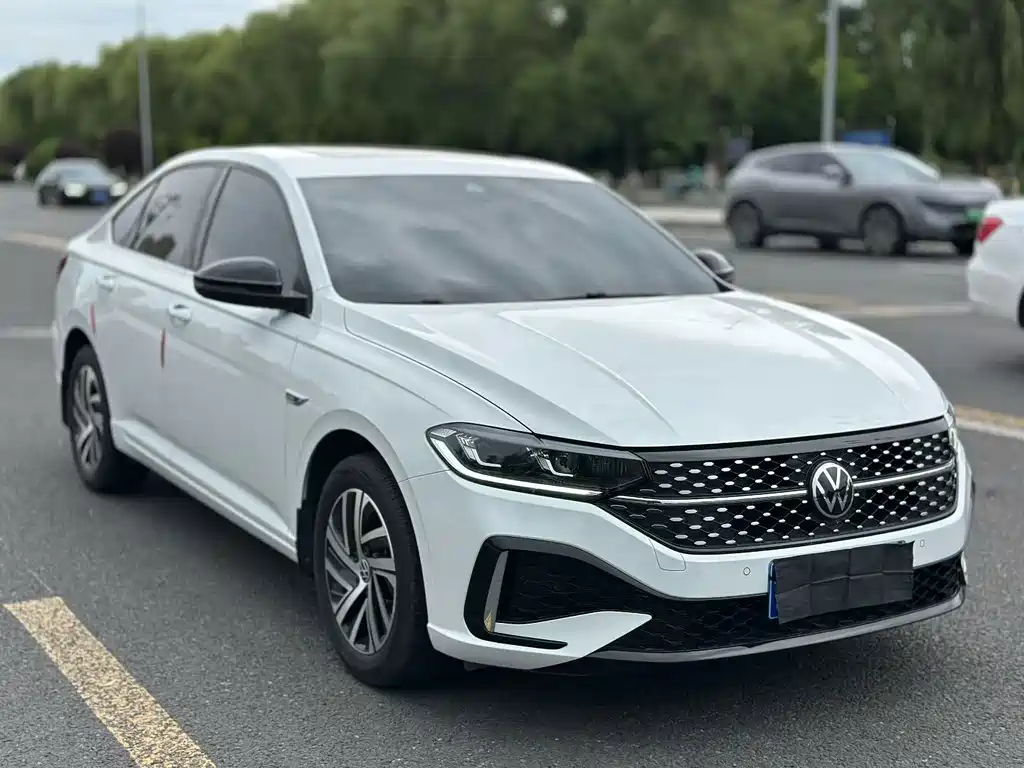 Volkswagen Lavida — миниатюра 3