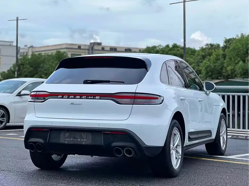 Porsche Macan — миниатюра 5
