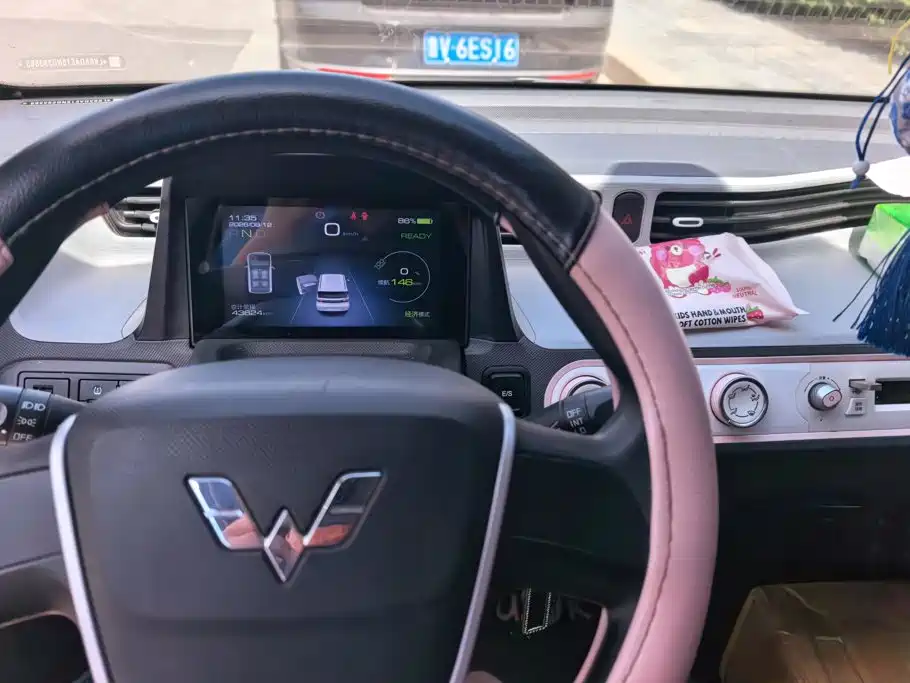 Wuling MINIEV — миниатюра 13