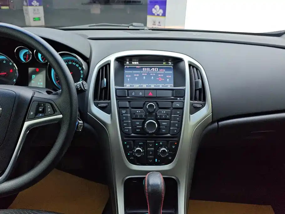 Buick Excelle — миниатюра 13