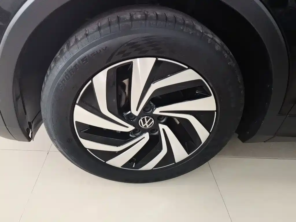 Volkswagen Tiguan L — миниатюра 23