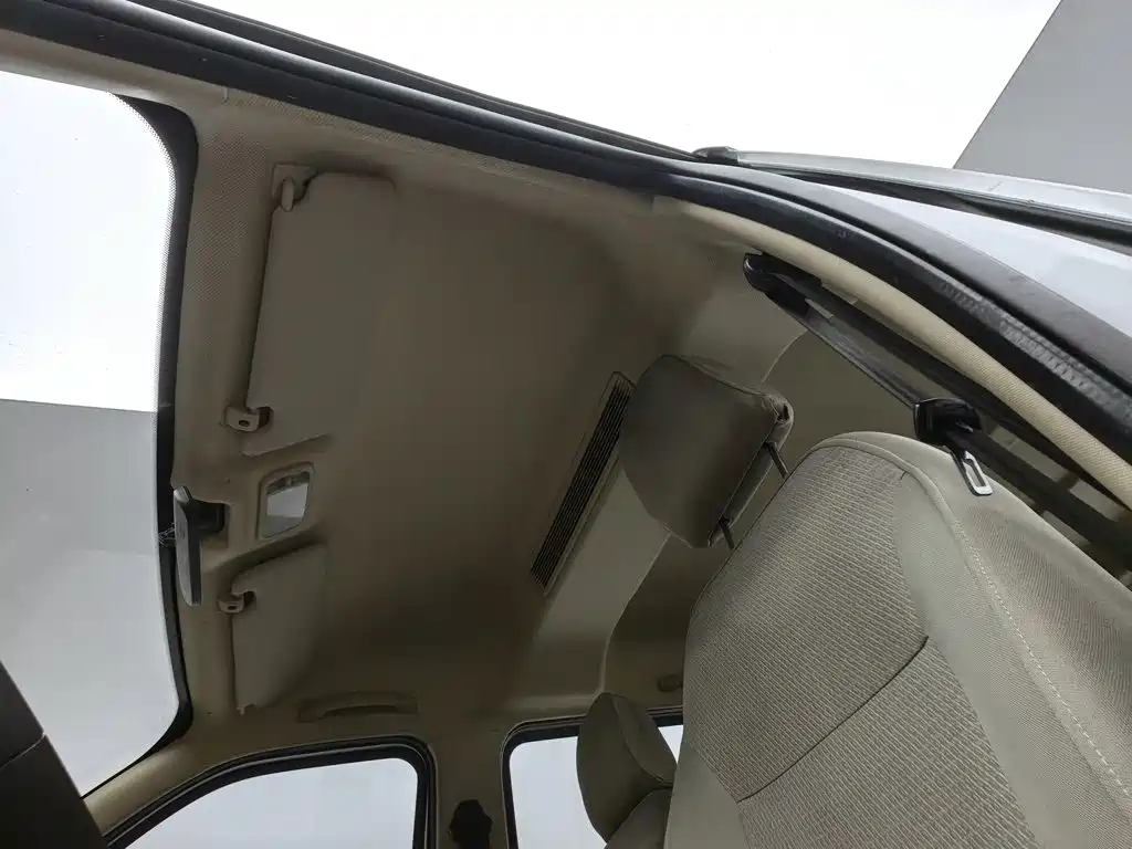 Wuling Rongguang S — миниатюра 14