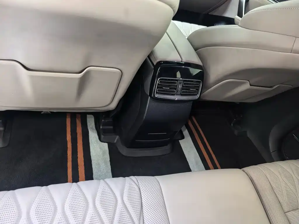 BYD Tang New Energy — миниатюра 14