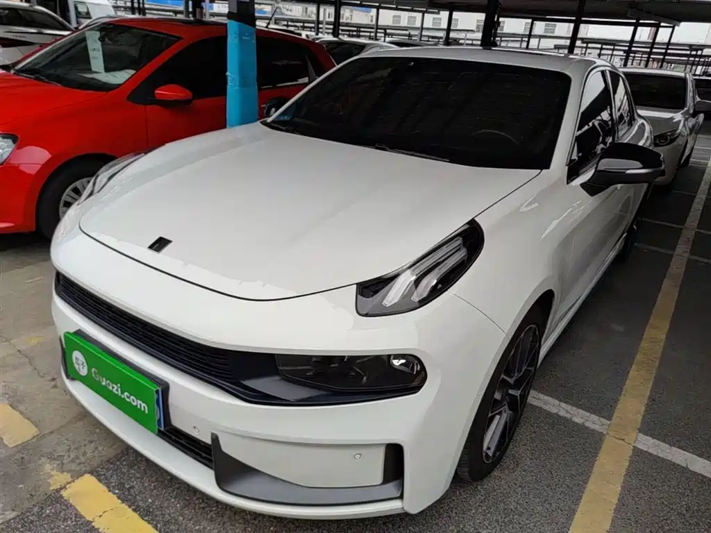 Купить Lynk & Co 03