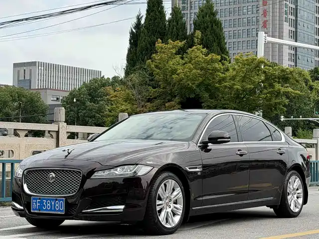 Jaguar XFL