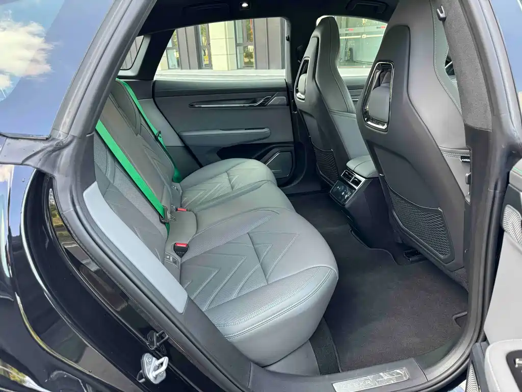 ZEEKR EXTREME KRYPTON 001