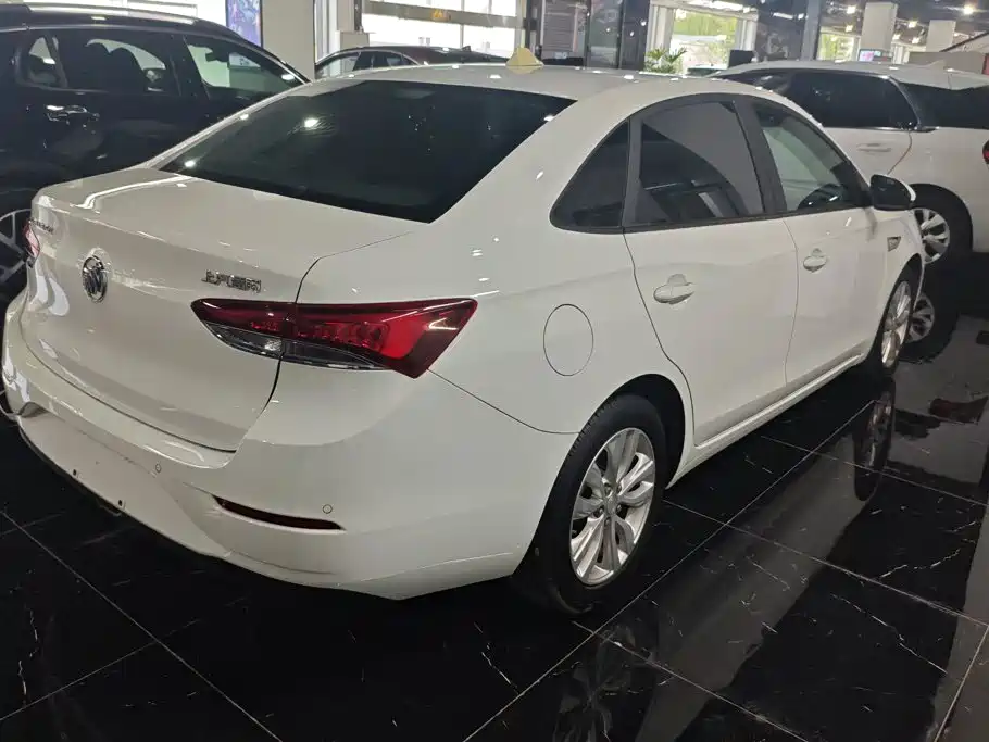 Buick Excelle — миниатюра 3