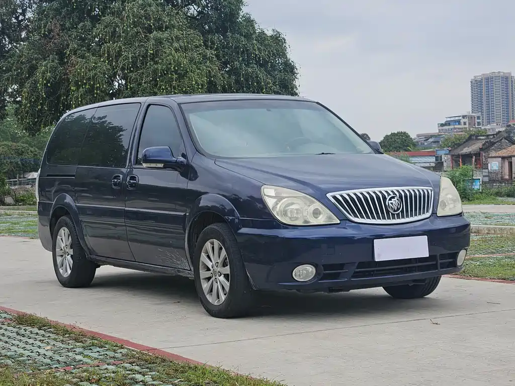 Buick GL8 — миниатюра 3