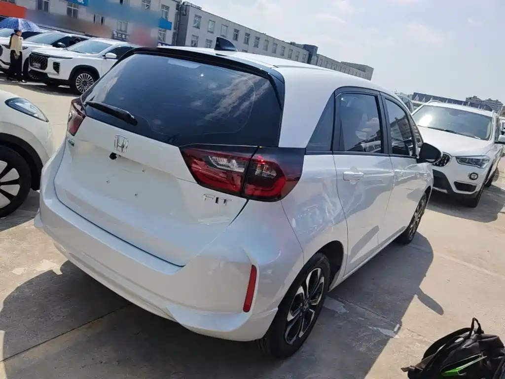 Honda Fit — миниатюра 7