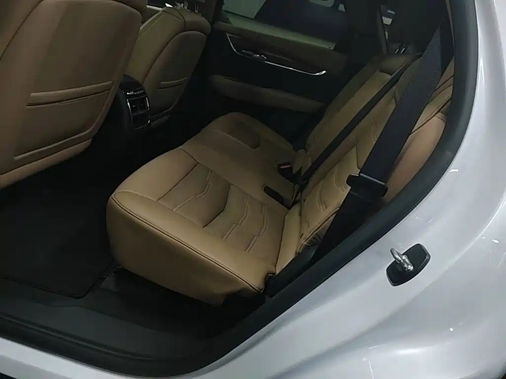 Cadillac XT5 — миниатюра 17