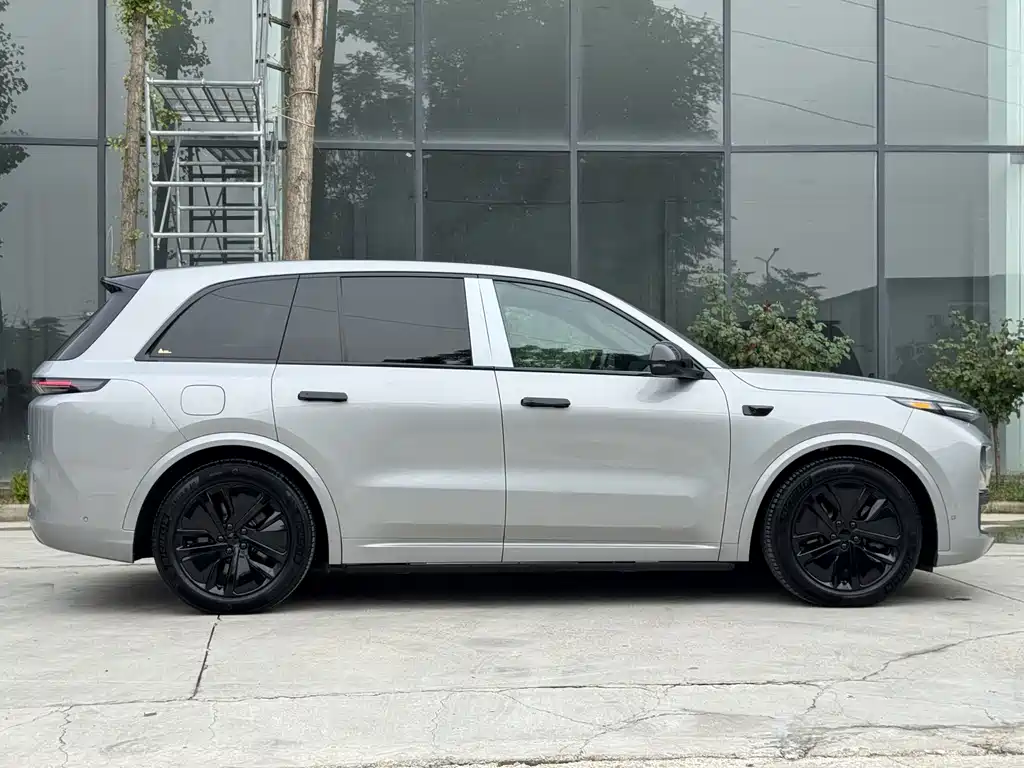 Li Auto Li L8 — миниатюра 16