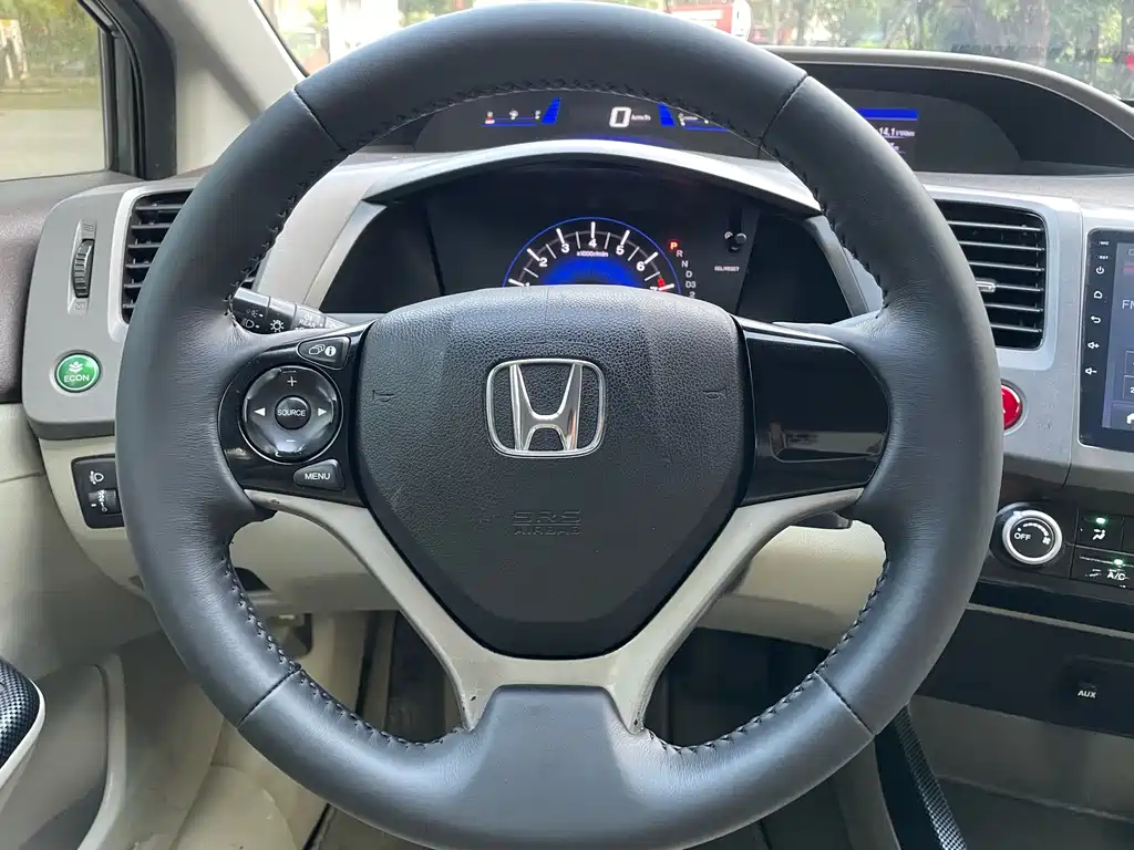 Honda Civic — миниатюра 8