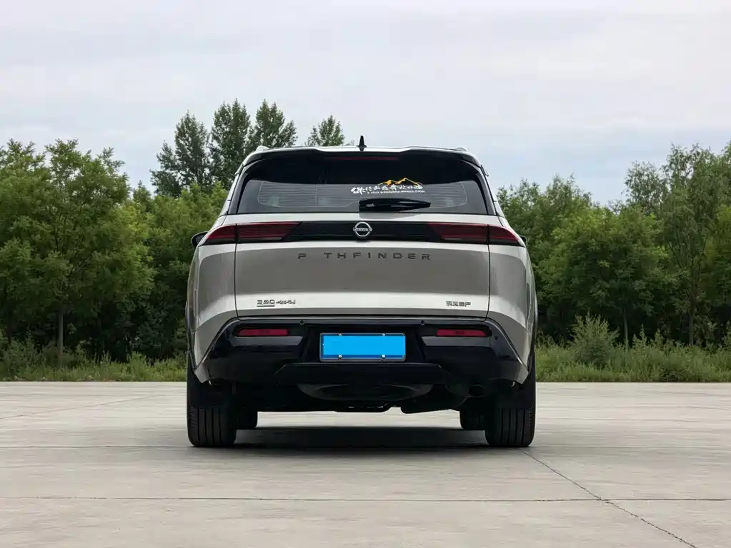 Nissan Teramont — миниатюра 5