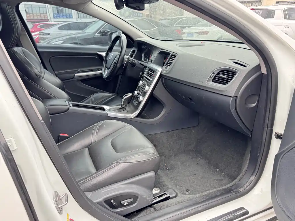 Volvo V60 — миниатюра 15