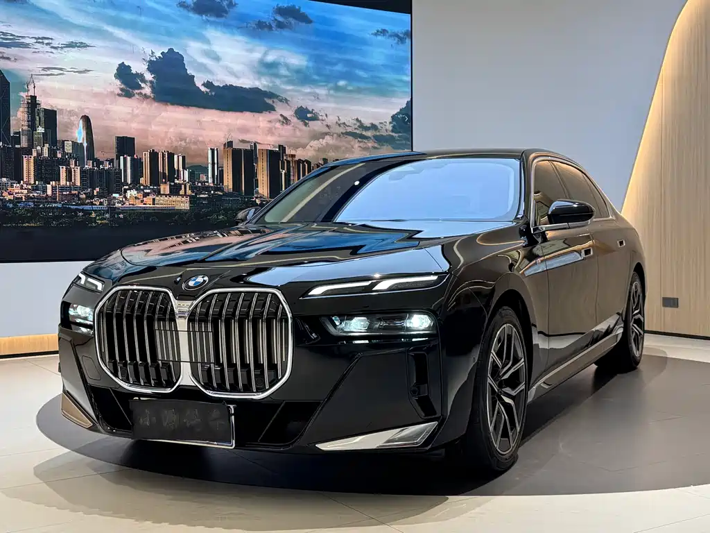 BMW 7 SERIES