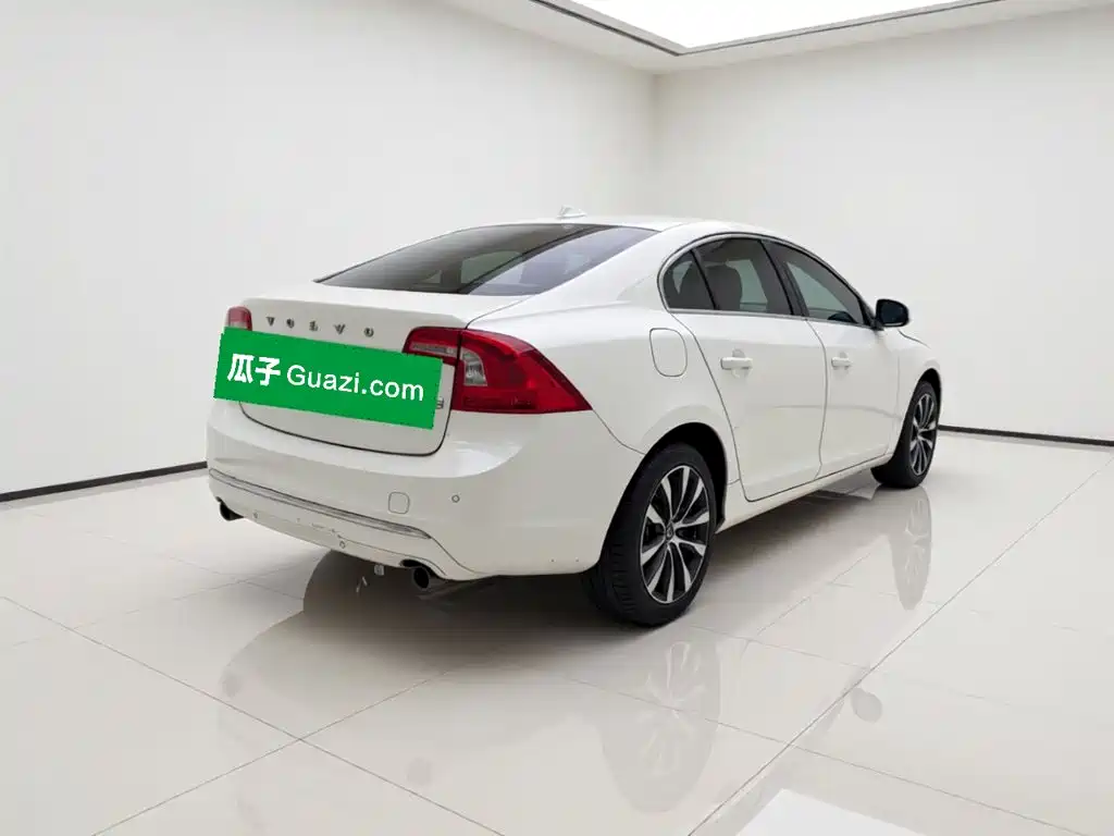 Volvo S60 — миниатюра 6