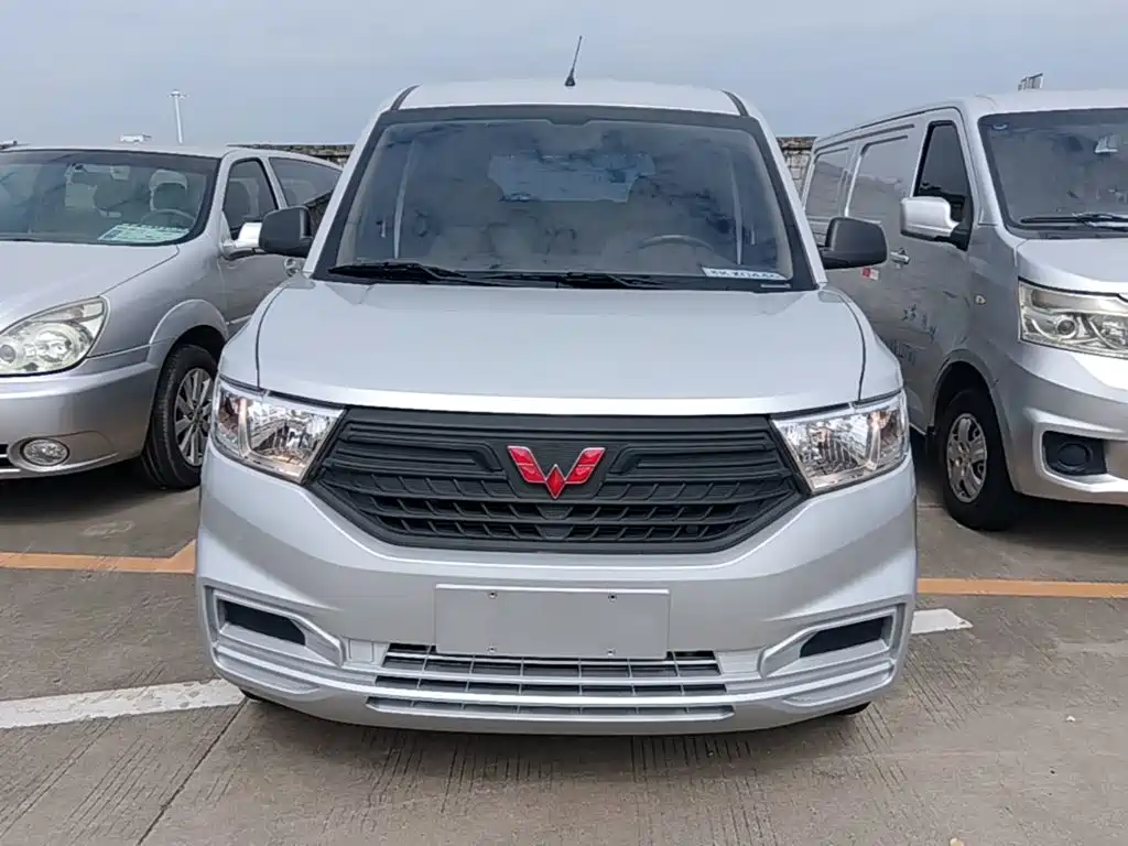 Wuling Hongguang V — миниатюра 3