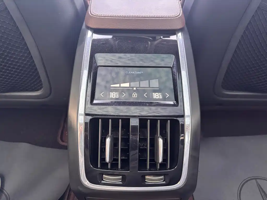 Volvo S90 — миниатюра 16