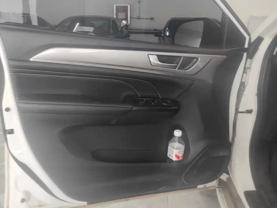 Haval M6 — миниатюра 7