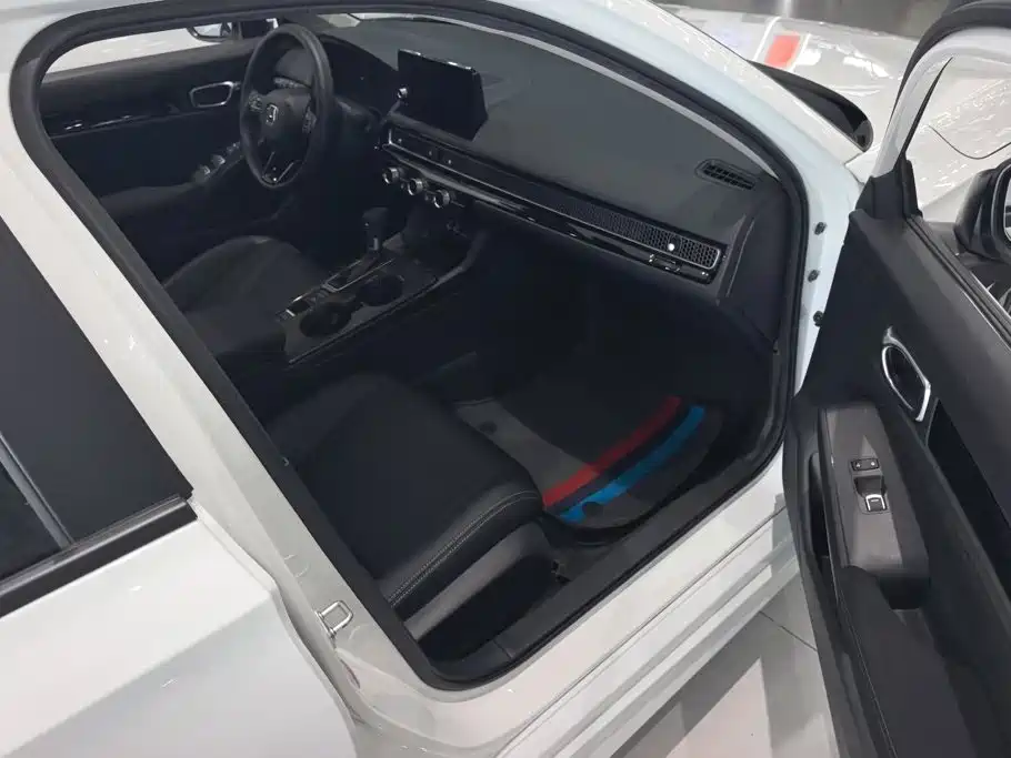 Honda Civic — миниатюра 8