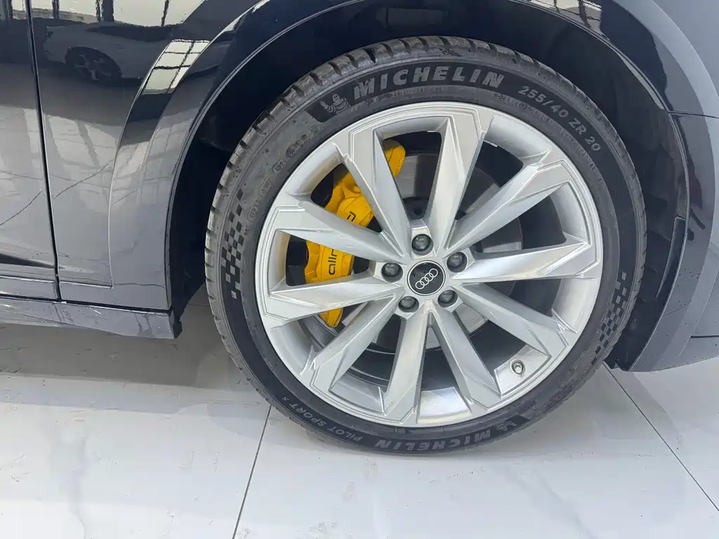 Audi A6 2023 allroad quattro 55 TFSI Premium