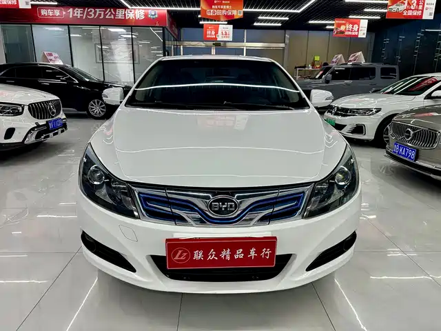 BYD e5